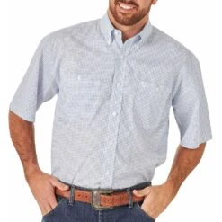 Wrangler Men's George Strait Short Sleeve Button Down Shirt