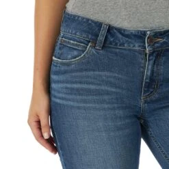 Wrangler Women's Retro Mae Aztec Pocket Bootcut Jeans -Western Cowboy Equipment Store img10868 wrangler women s retro mae aztec pocket bootcut jeans