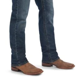 Ariat Men's M5 Durazno Straight Leg Jeans -Western Cowboy Equipment Store img30354 ariat men s m5 durazno straight leg jeans