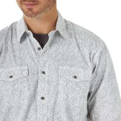 Wrangler Men's Retro Print Button-Down Shirt -Western Cowboy Equipment Store img30548 wrangler men s retro print button down shirt