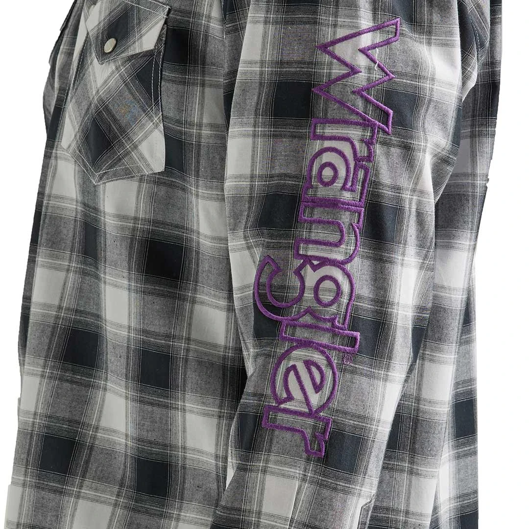 Wrangler Men's Logo Ombre Plaid Snap Shirt 4 Wrangler Men's Logo Ombre Plaid Snap Shirt - Image 4