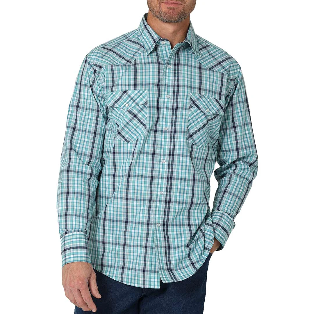 Wrangler Men's Silver Edition Classic Fit Plaid Snap Shirt 1 Wrangler Men's Silver Edition Classic Fit Plaid Snap Shirt