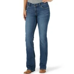 Wrangler Women's Retro Mae Aztec Pocket Bootcut Jeans -Western Cowboy Equipment Store img43345 wrangler women s retro mae aztec pocket bootcut jeans