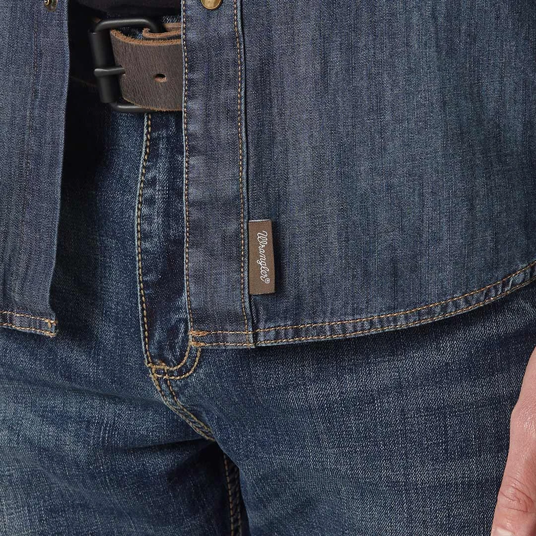 Wrangler Men's Retro Dark Wash Snap Denim Shirt 5 Wrangler Men's Retro Dark Wash Snap Denim Shirt - Image 5