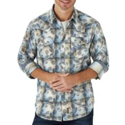 Wrangler Men's Retro Premium Print Snap Shirt