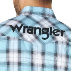 Wrangler Men's Logo Plaid Snap Shirt -Western Cowboy Equipment Store img53336 wrangler men s logo plaid snap shirt