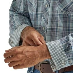 Wrangler Men's 20X AC Plaid Snap Shirt -Western Cowboy Equipment Store img67637 wrangler men s 20x ac plaid snap shirt
