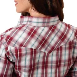 Roper Women's Sawtooth Pocket Plaid Snap Shirt -Western Cowboy Equipment Store img69264 roper women s sawtooth pocket plaid snap shirt