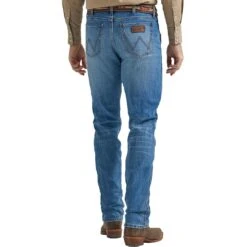 Wrangler Men's Retro Slim Fit Straight Leg Jeans