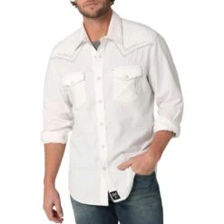 Wrangler Men's Rock 47 Embroidered Yoke Snap Shirt