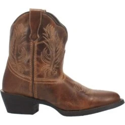 Laredo Women's Tori Round Toe Cowgirl Boots -Western Cowboy Equipment Store img72959 laredo women s tori round toe cowgirl boots