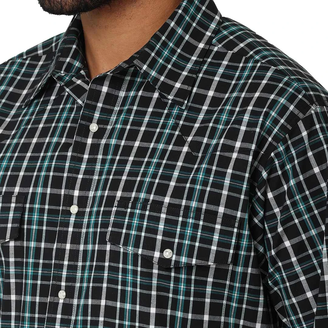 Wrangler Men's Wrinkle Resist Plaid Snap Shirt 3 Wrangler Men's Wrinkle Resist Plaid Snap Shirt - Image 3
