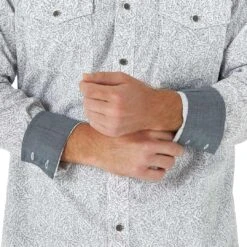 Wrangler Men's Retro Print Button-Down Shirt -Western Cowboy Equipment Store img82465 wrangler men s retro print button down shirt