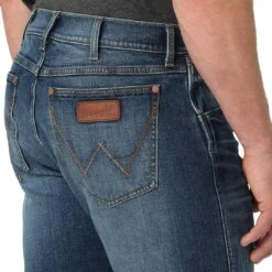 Wrangler Men's Retro Slim Fit Straight Leg Jeans -Western Cowboy Equipment Store img85847 wrangler men s retro slim fit straight leg jeans