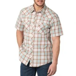 Wrangler Men's Retro Short Sleeve Plaid Snap Shirt
