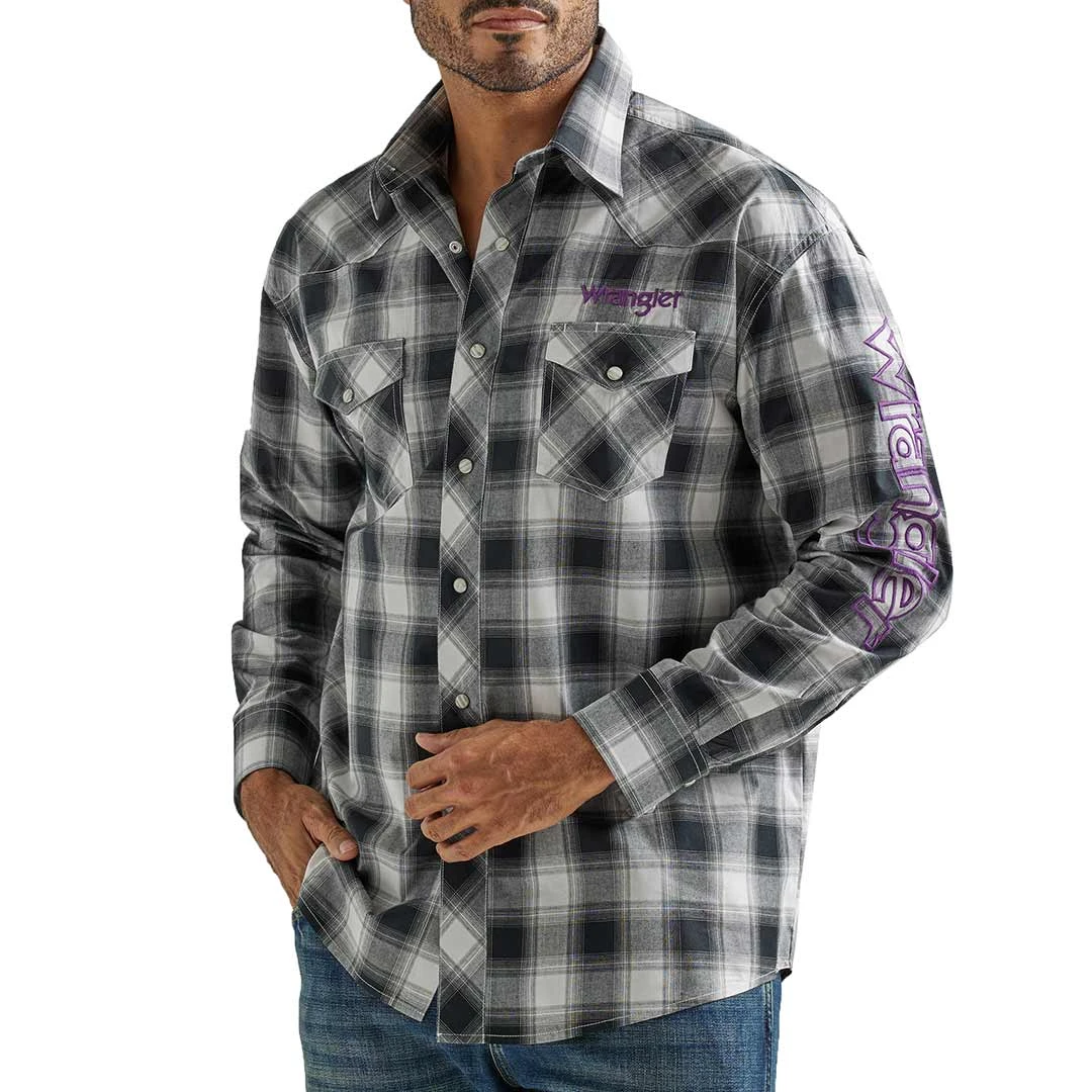 Wrangler Men's Logo Ombre Plaid Snap Shirt 1 Wrangler Men's Logo Ombre Plaid Snap Shirt